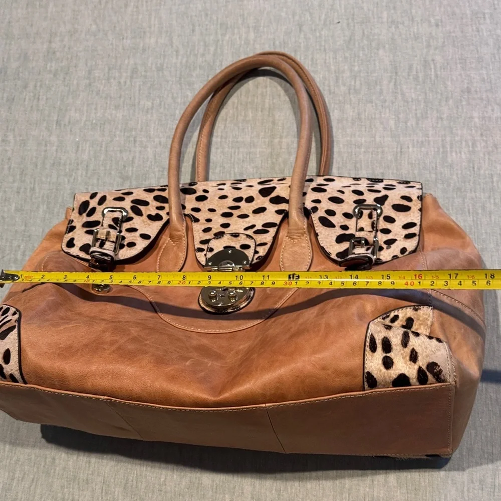 Elegant and spacious Tan Tote Bag
